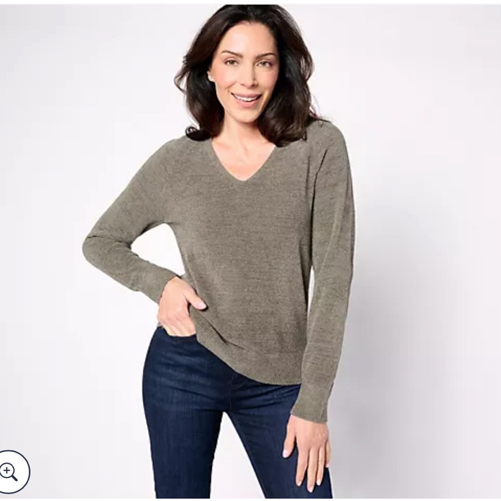 Barefoot Dreams Pullover sweatshirt
